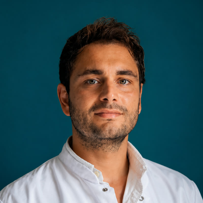Dr Cédric Yatim, chirurgien du rachis à Bordeaux